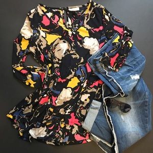 Dana Buchman Tops - Dana Buchman abstract floral tunic Dana Buchman Tops - Dana Buchman abstract floral tunic